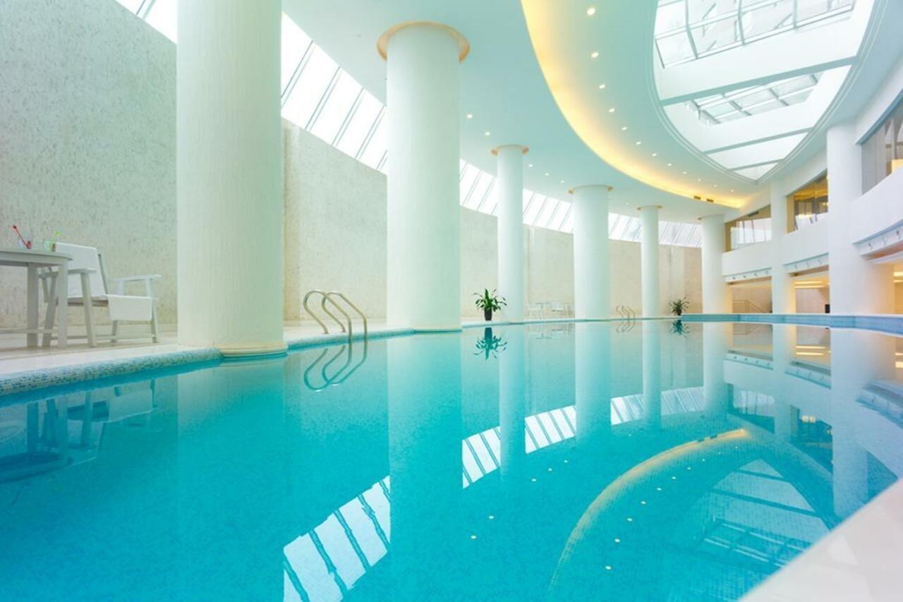 Optics Valley Kingdom Plaza Ухань Экстерьер фото